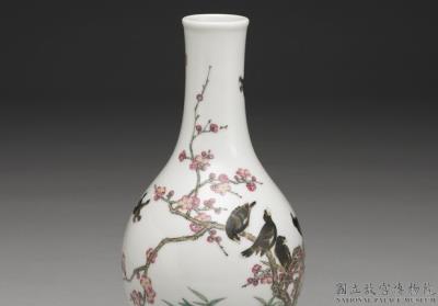 图片[3]-Gall-bladder-shaped vase with plum-blossom and myna bird in falangcai painted enamels, Qianlong reign (1736-1795), Qing dynasty-China Archive